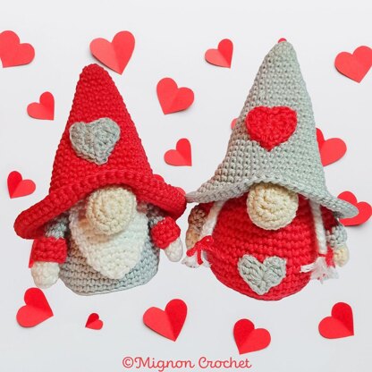 Gnomes in love