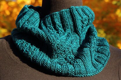 Turquoise Trail Cowl