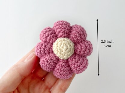 Crochet flower keychain amigurumi pattern Bag charm