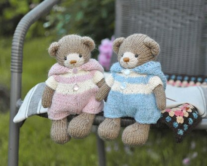 Coco and Toto The Bears - in the round method