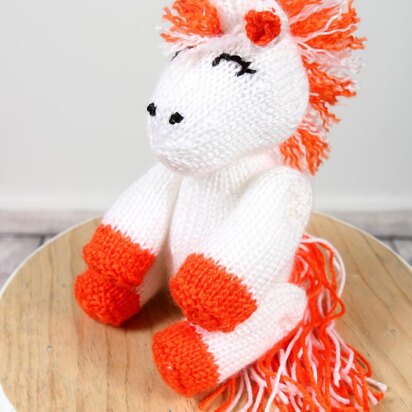 Knuddie Unicorn - knitting pattern