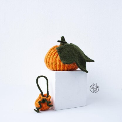 Pumpkin beret for Blythe