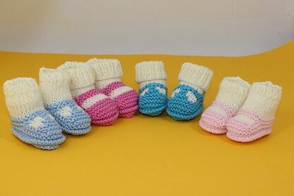 Premature Tiny and Newborn Baby Sock and Slipper Booties 4 designs