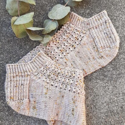 Fly Me To The Moon - knitting pattern