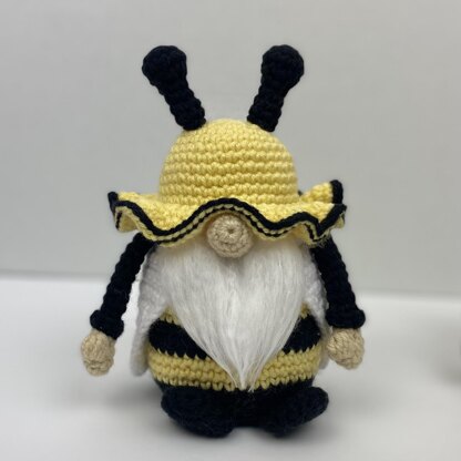 Bee Gnome Crochet Pattern
