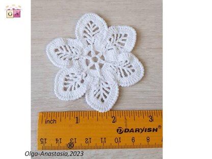 Crochet white openwork flower