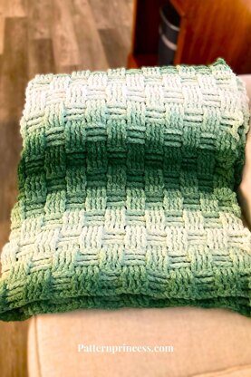 Basket Weave Chunky Evergreen Throw