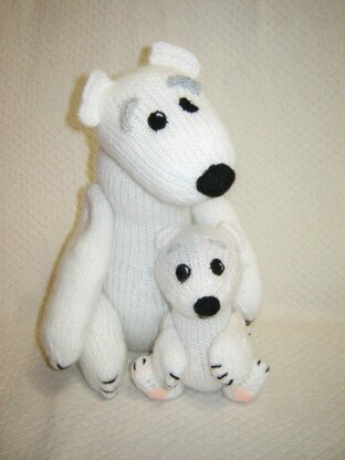 Toy knitting patterns - Knitted Polar bears, mother with cub, family toys