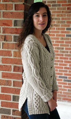 Celtic Grace Knitting pattern by Cheryl Beckerich | LoveCrafts