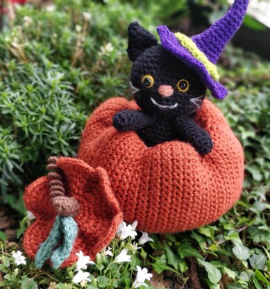 Pumpkin the Cat Amigurumi Kit