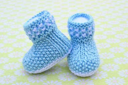 Boot Style Twinkle-Twinkle Baby Booties