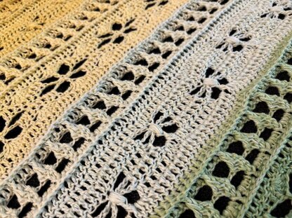 Triangular Scarf Idyia