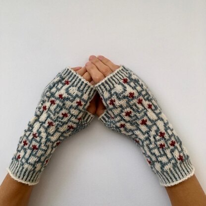 Briar Rose Mitts