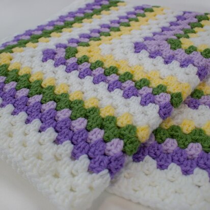 Buttercup Infinity Granny Rectangle Crochet Blanket