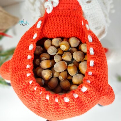 Santa Claus Christmas decoration/gift bag Crochet Pattern