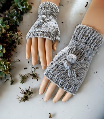 Spider Fingerless Gloves