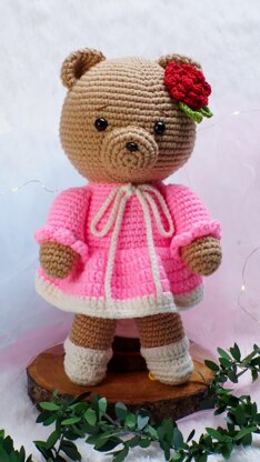 Teddy bear amigurumi crochet doll pattern