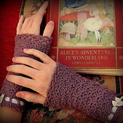 Wristlets in Wonderland