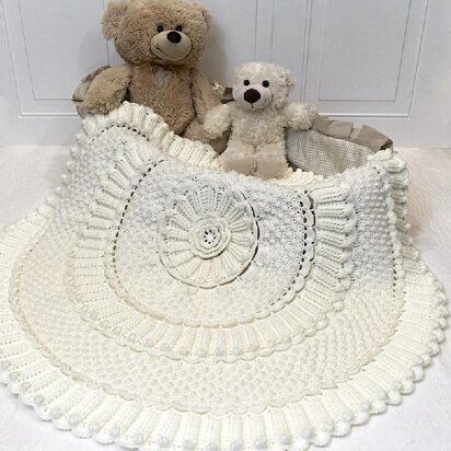 Chantilly Matelassé Crochet Baby Blanket