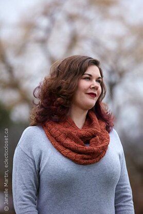 Tiling Twists Cowl