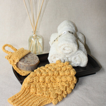 Spa Scrubby and Soap Pocket in Lion Brand Cotton-Ease - L0430AD