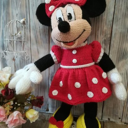 Knitted Minnie Mouse