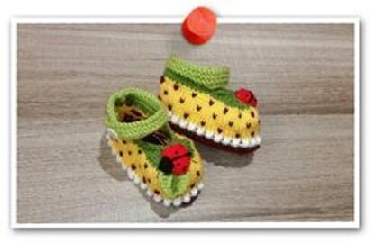 Granadilla Ladybug Booties (Part of a set)