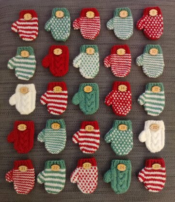 Mini Mittens Christmas Advent Calendar Garland