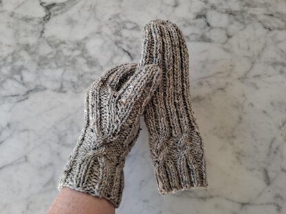 Simple Cable Mittens