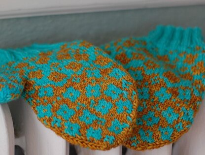 Lyrical Knits Fractured Fairy Tale Mittens PDF