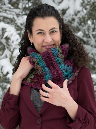 Mulberry Lace Cowl