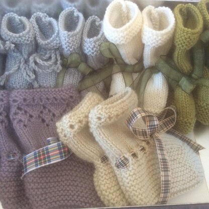 Classic 4ply Baby Bootees