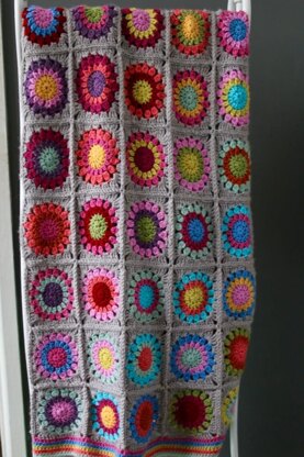 Starburst Rainbow Blanket