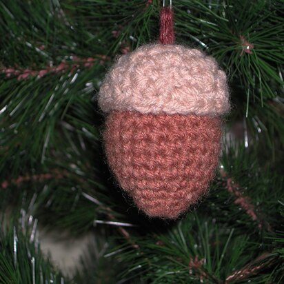 Christmas Acorn Ornament C-149