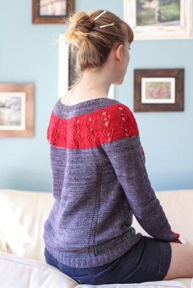 Angel in the Making Pullover