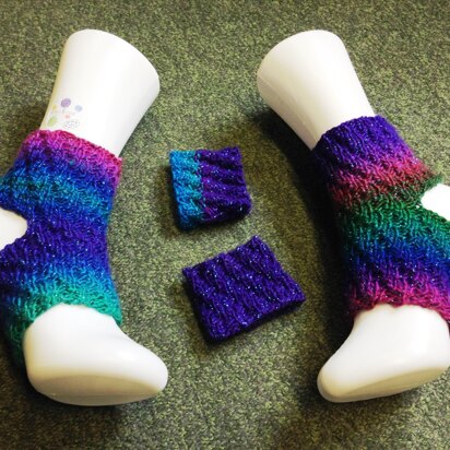 Ivan's Latte Froth Yoga Socks and Wrist bands - knitting pattern