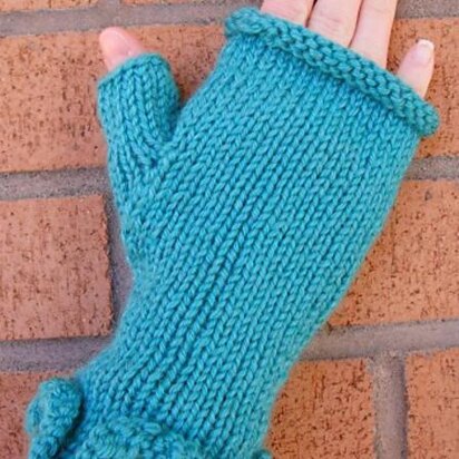 Ruffled handwarmers