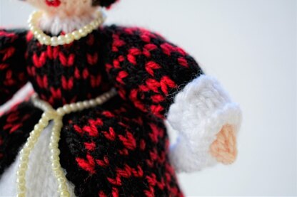Katherine of Aragon Tudor Doll Knitting Pattern - Toy Knitting Pattern