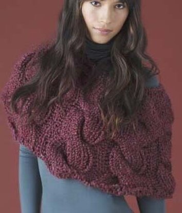 Cabled Capelet in Lion Brand Homespun - 60486A