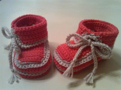 Asymmetrical Baby Booties 