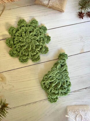 Regally Yours Coasters + Bonus Tree