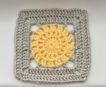 Sunray Mosaic Granny Square