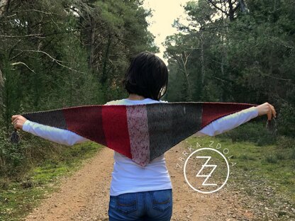 Ruth triangle scarf