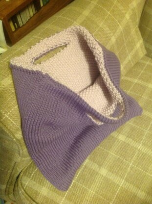 "Reversible Bag" - Bag Knitting Pattern For Home in Debbie Bliss Cotton DK