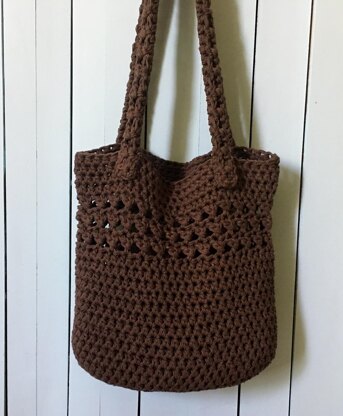 Timeless Crochet Duffle Bag by Juli