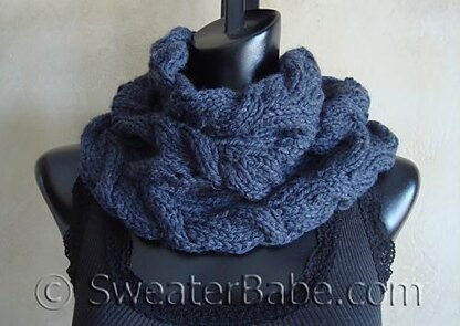 #103 Luscious Cabled Cowl