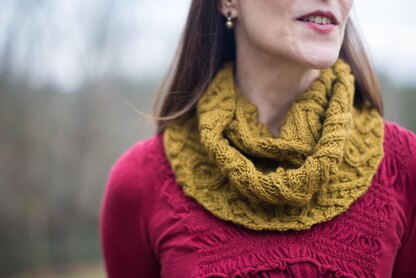 Kitra Cowl