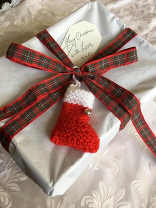 Easy Garter Stitch Christmas Stockings Gift Card Money & Tag DK Knitting Pattern