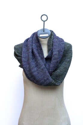 Ombre Cowl