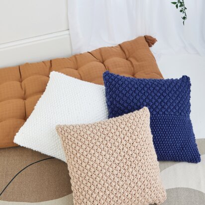 Cushion Covers in Hayfield Bonus Super Chunky - 10616 - Downloadable PDF